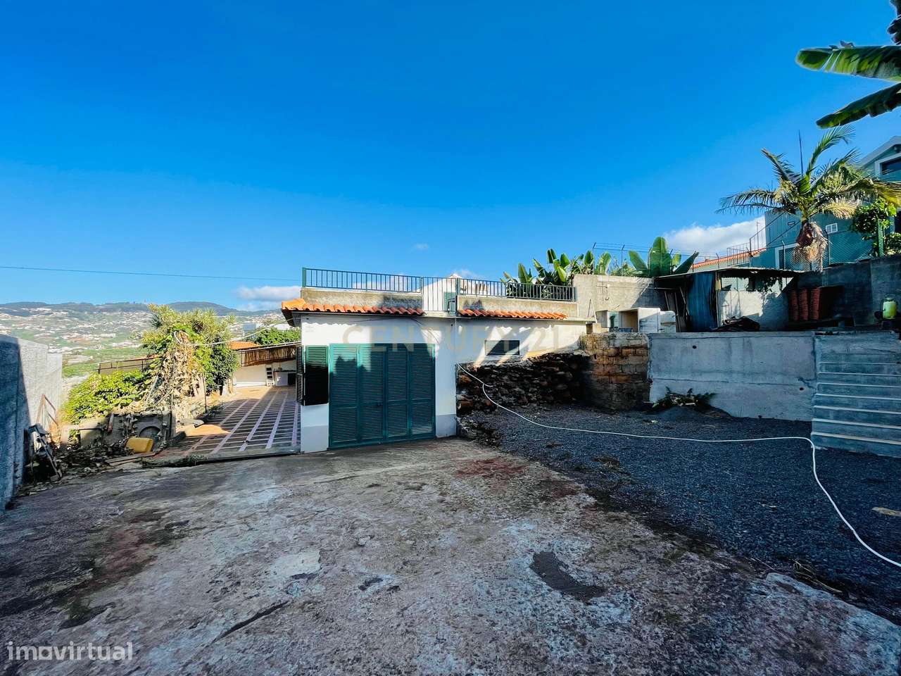 Moradia T3 Térrea em Santo António – Próximo ao Madeira Shopping - Grande imagem: 2/21