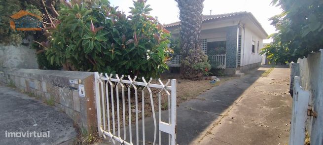 Moradia Térrea T3 de 4 Frentes em Silvalde com Terreno de 756 m²-8