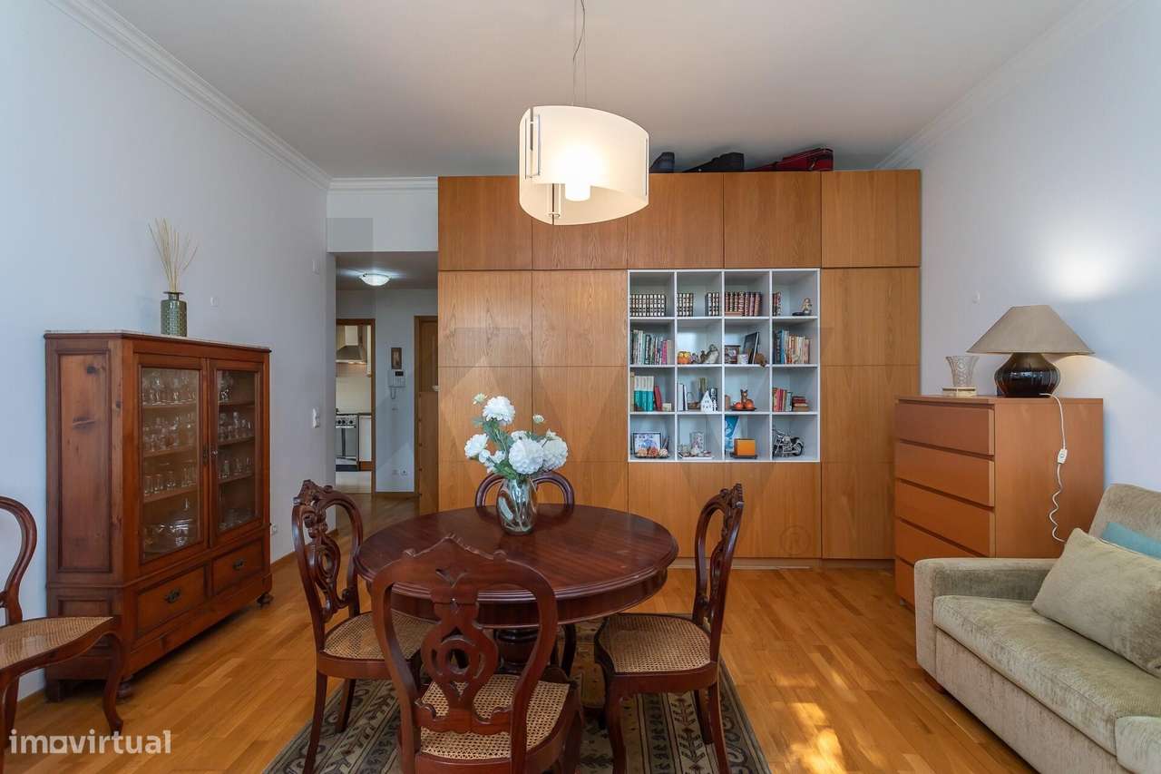 Alcântara | T1 em Condomínio Privado com Piscina, Estacionamento e Seg-5