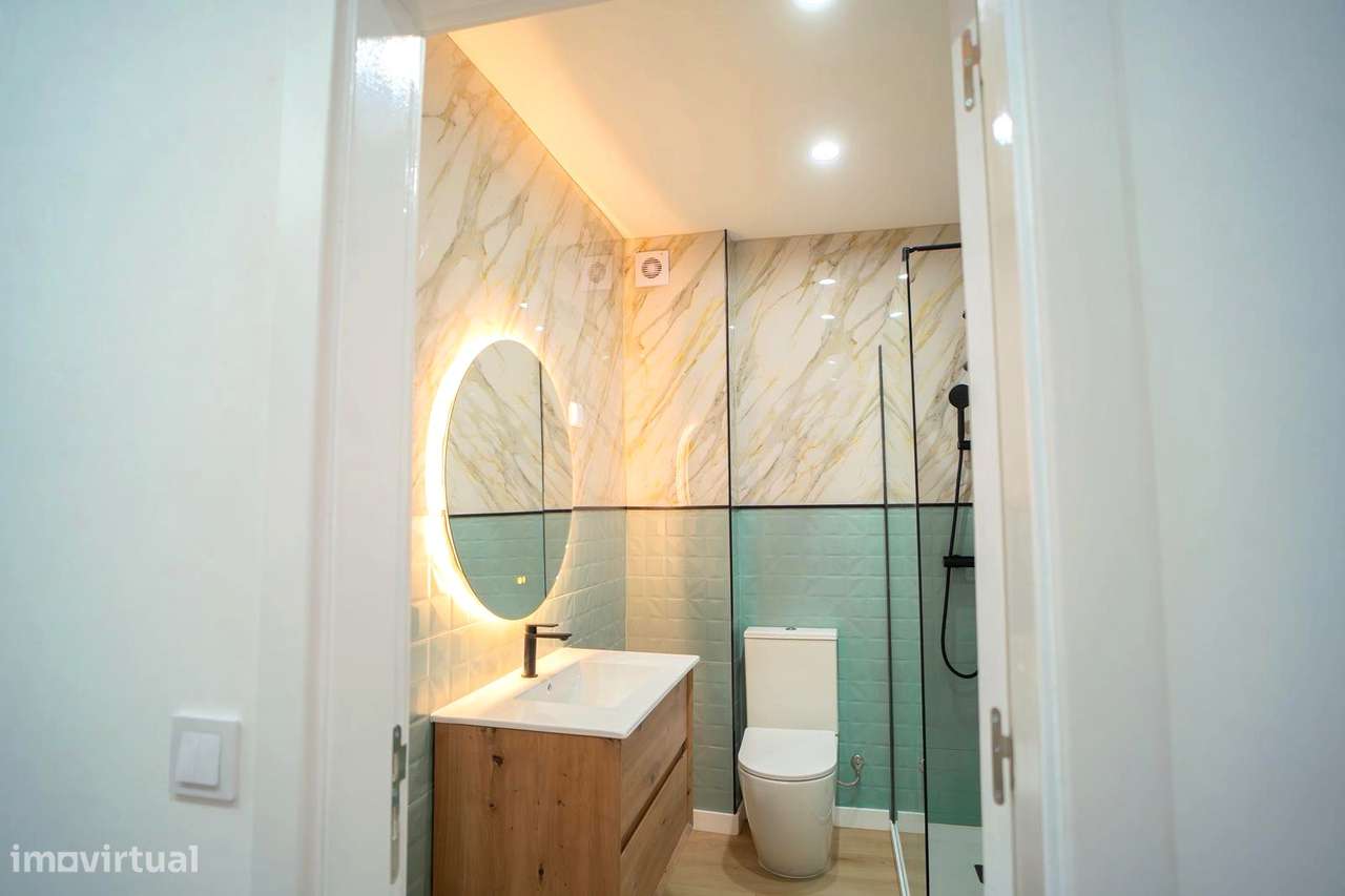 Excelente Apartamento T2 Remodelado – Paio Pires-17