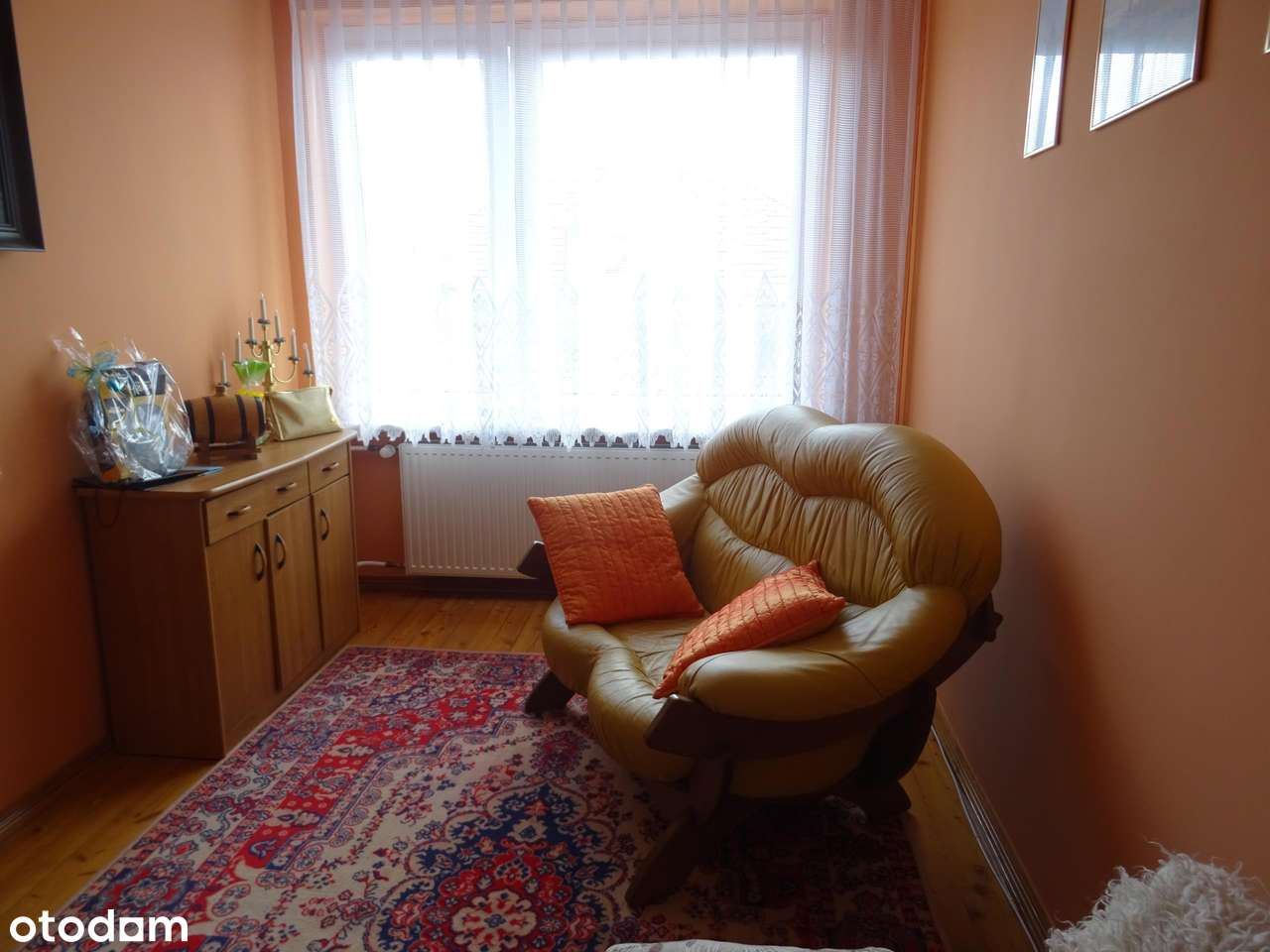 Zadbany dom z ładnie zagospodarowaną działką!-14