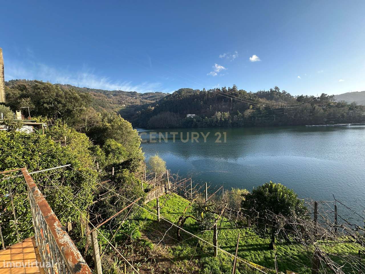 Propriedade única no geres , duas casas com acesso ao rio (No rio Cald-17