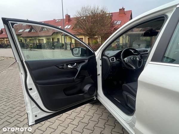 Nissan Qashqai 1.6 DCi N-Connecta EU6 - 15