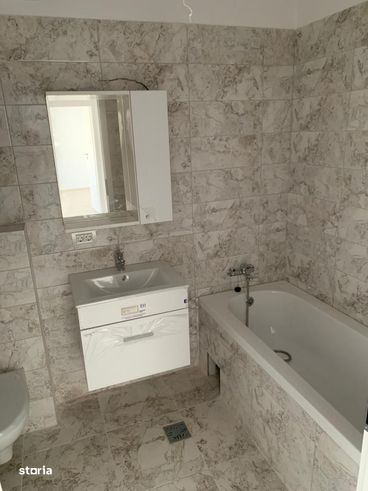 Apartament cu 2 camere, Metrou Aparatorii Patriei-5