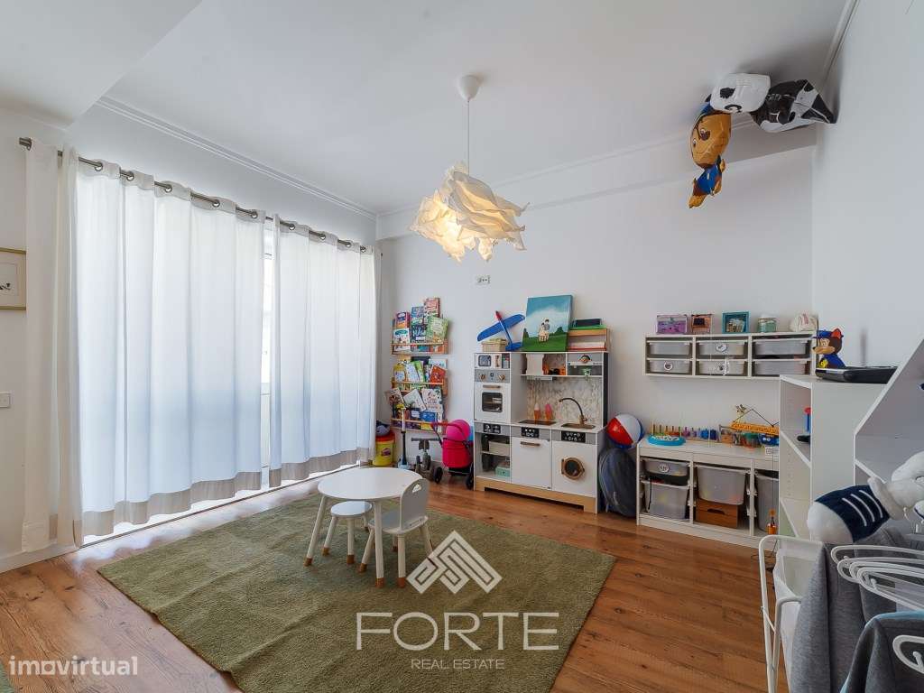 Apartamento T3 Duplex no centro de Espinho-18