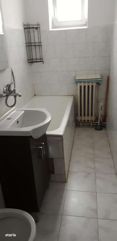 Ap. 2 camere etajul 3, Aleea Tihutei, Bistrita-4