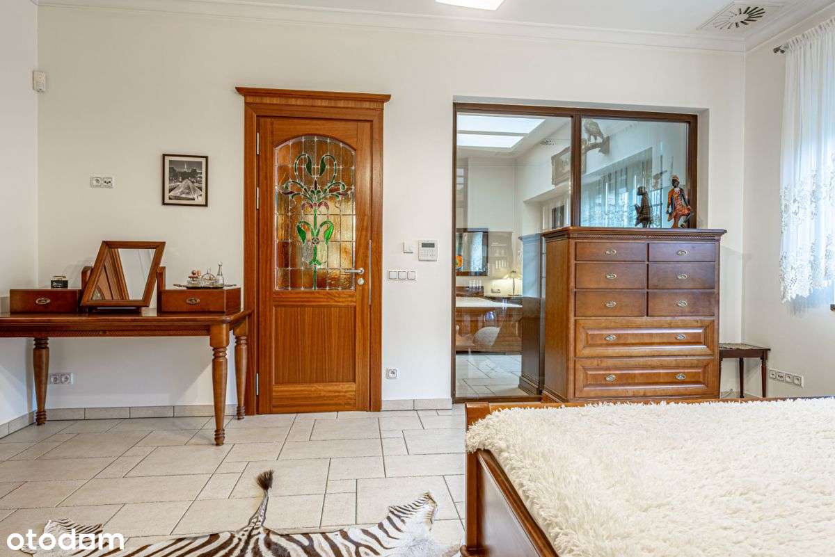 Wyjątkowa rezydencja z prywatnym stawem-18