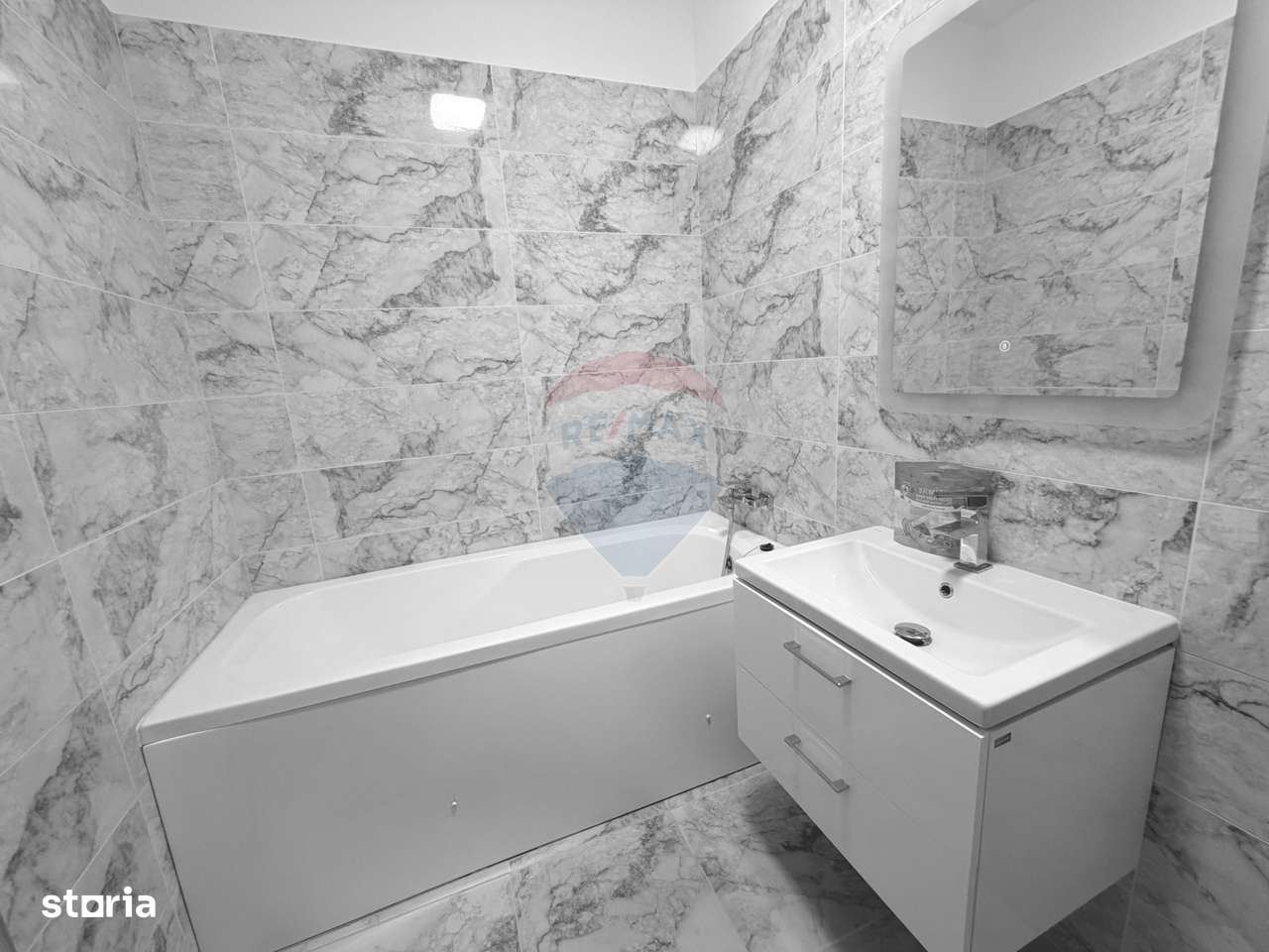 Apartament spațios cu 2 camere de vânzare în zona Obor-5