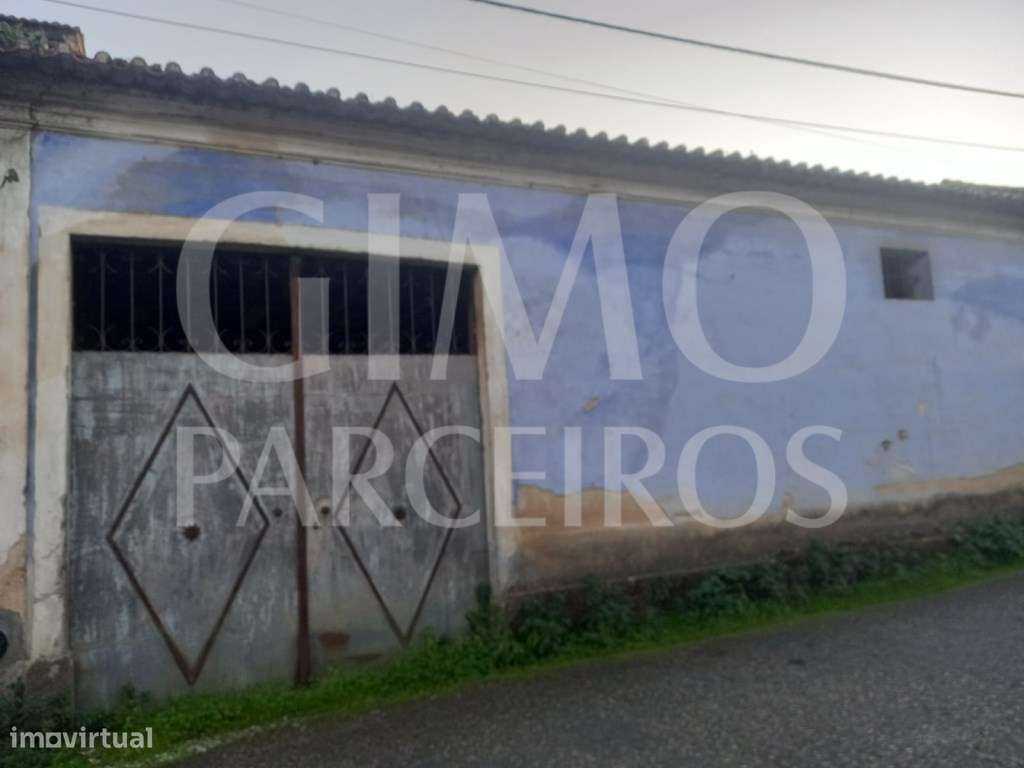 Moradia para recuperar - Grande imagem: 2/30