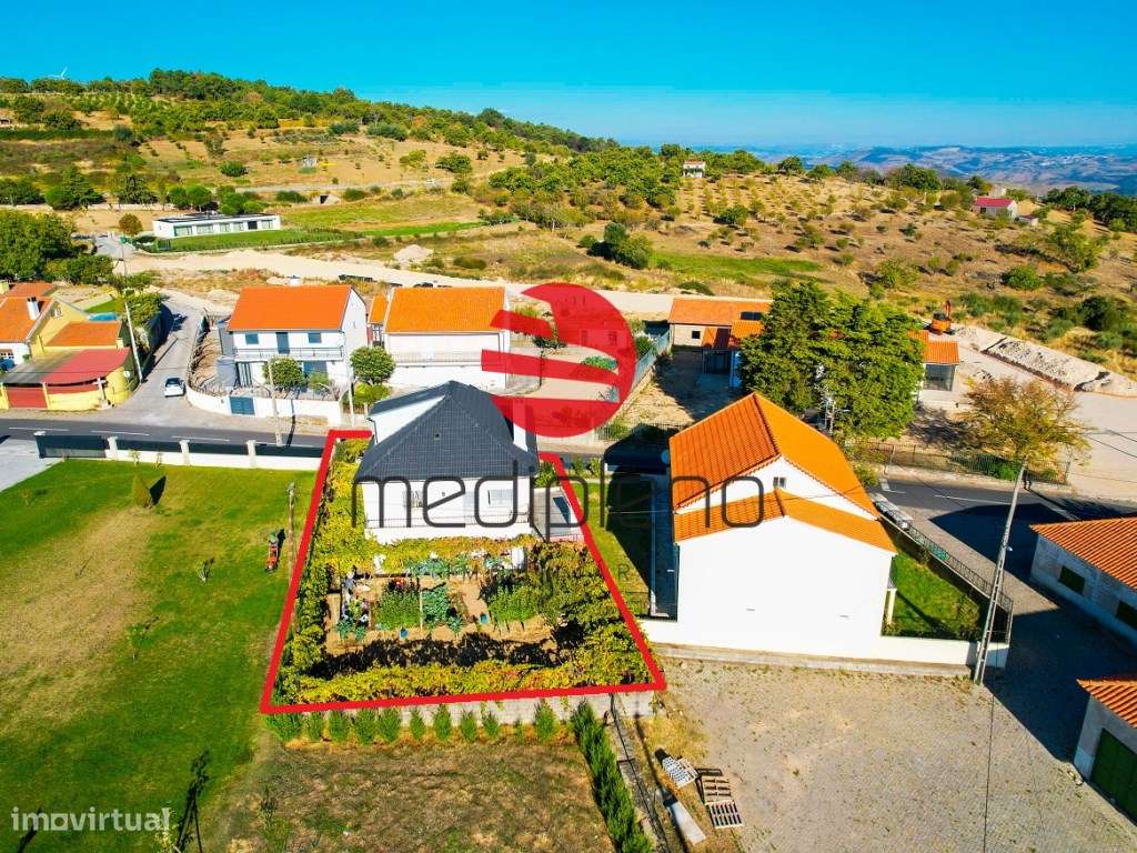 MORADIA T4 C/ GARAGEM-23