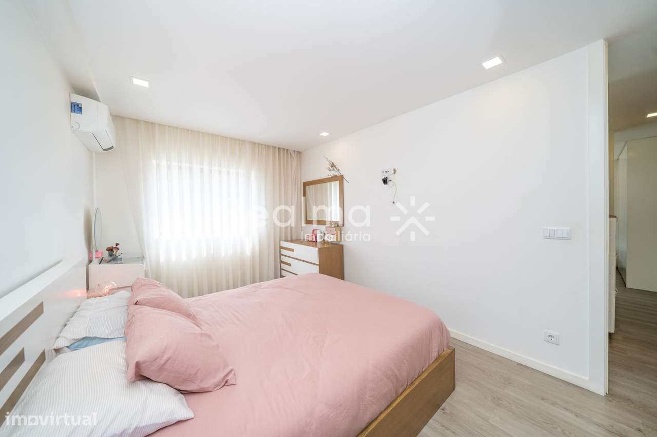 Apartamento T3 Areal- Totalmente Renovado-22