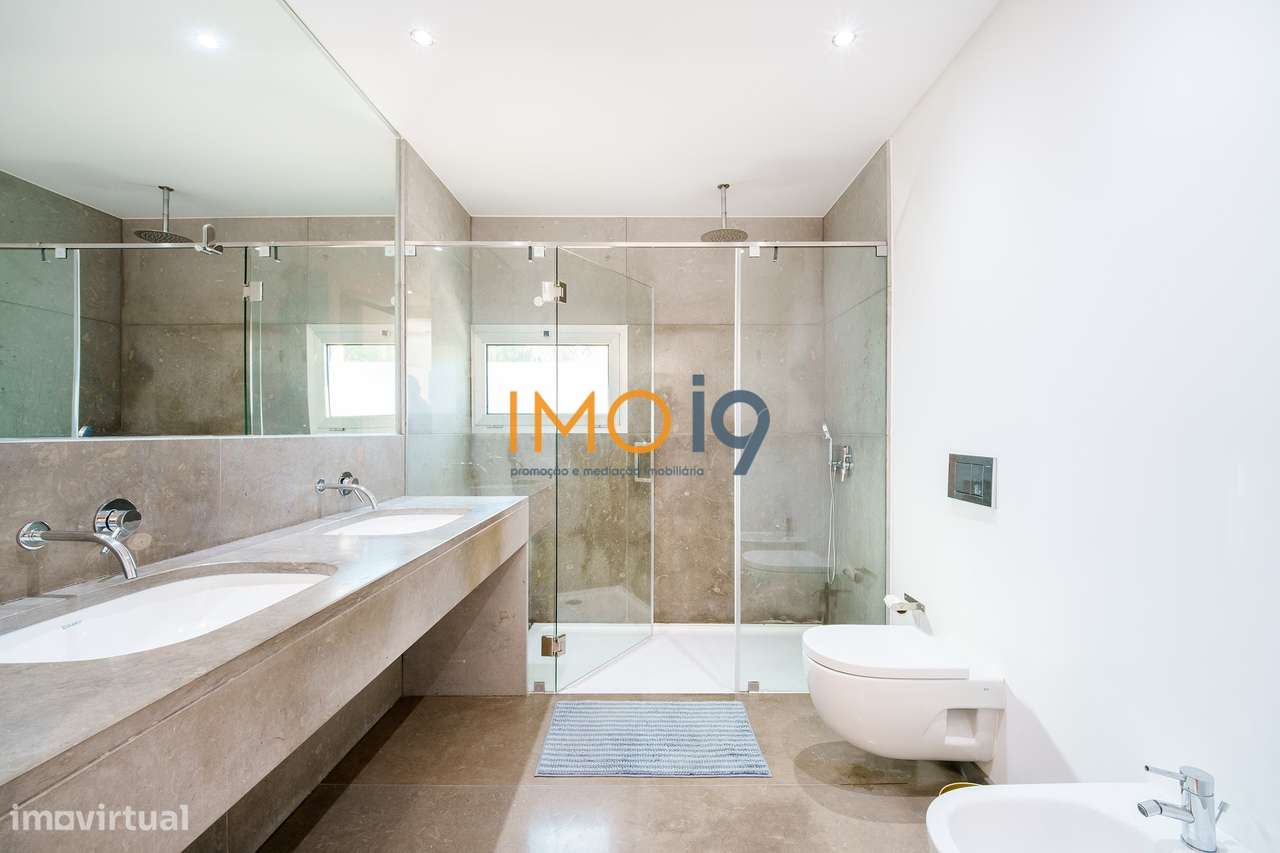 Moradia T4 Luxo - São Mamede-34