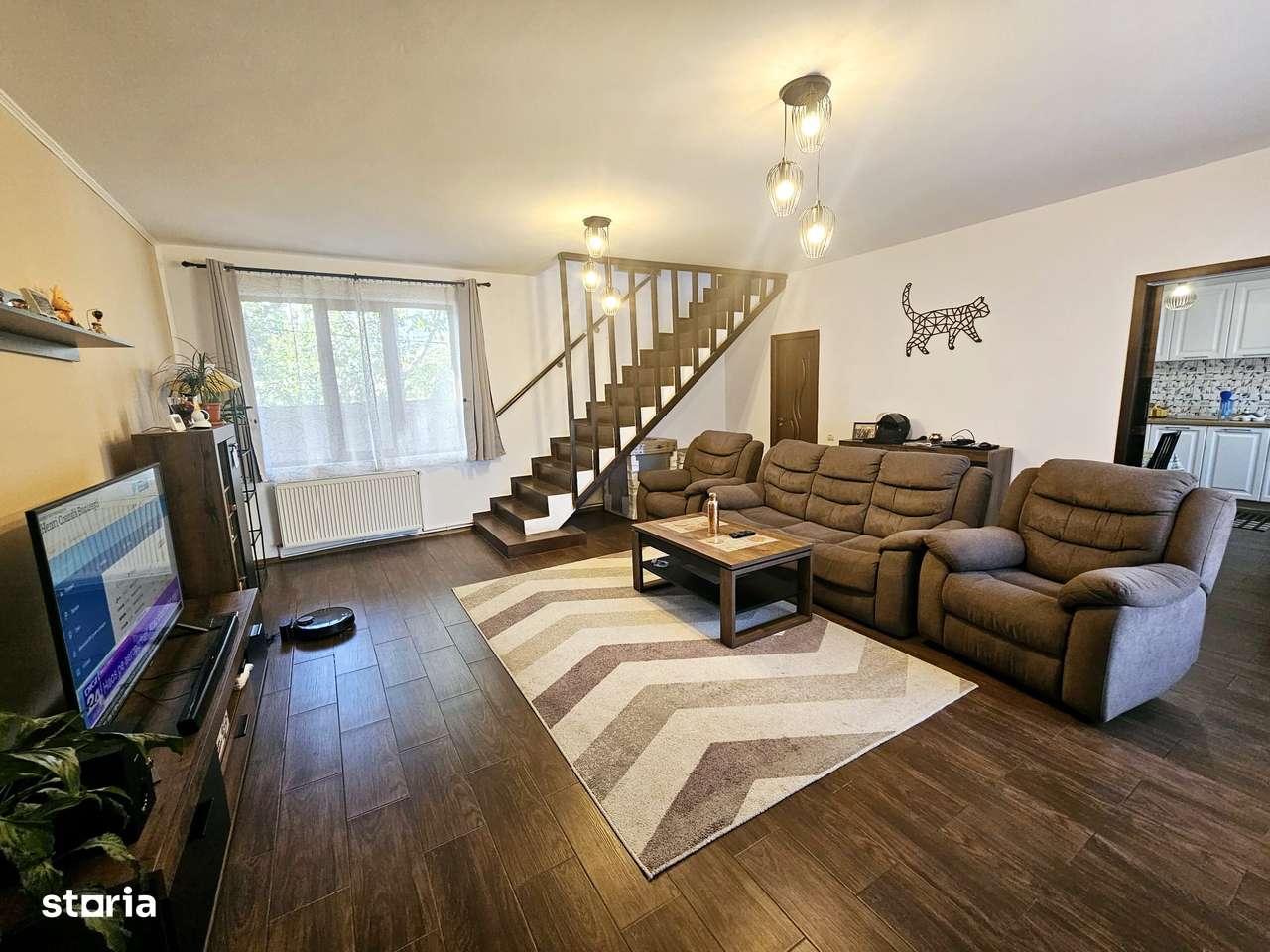 Casa Modernă, curte cu foișor-Mogoșoaia,  Șos. Bucuresti-Targoviste - Imagine principală: 5/14