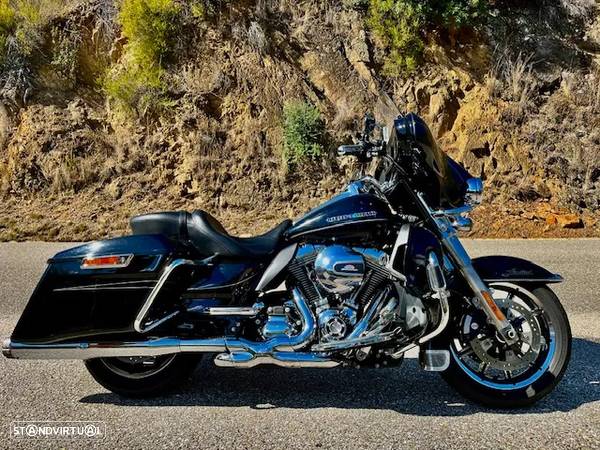 Harley-Davidson FLHT Ultra Limited - 2