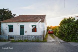 Moradia térrea, T3 com terreno, em Praia do Ribatejo,  próximo a Praia