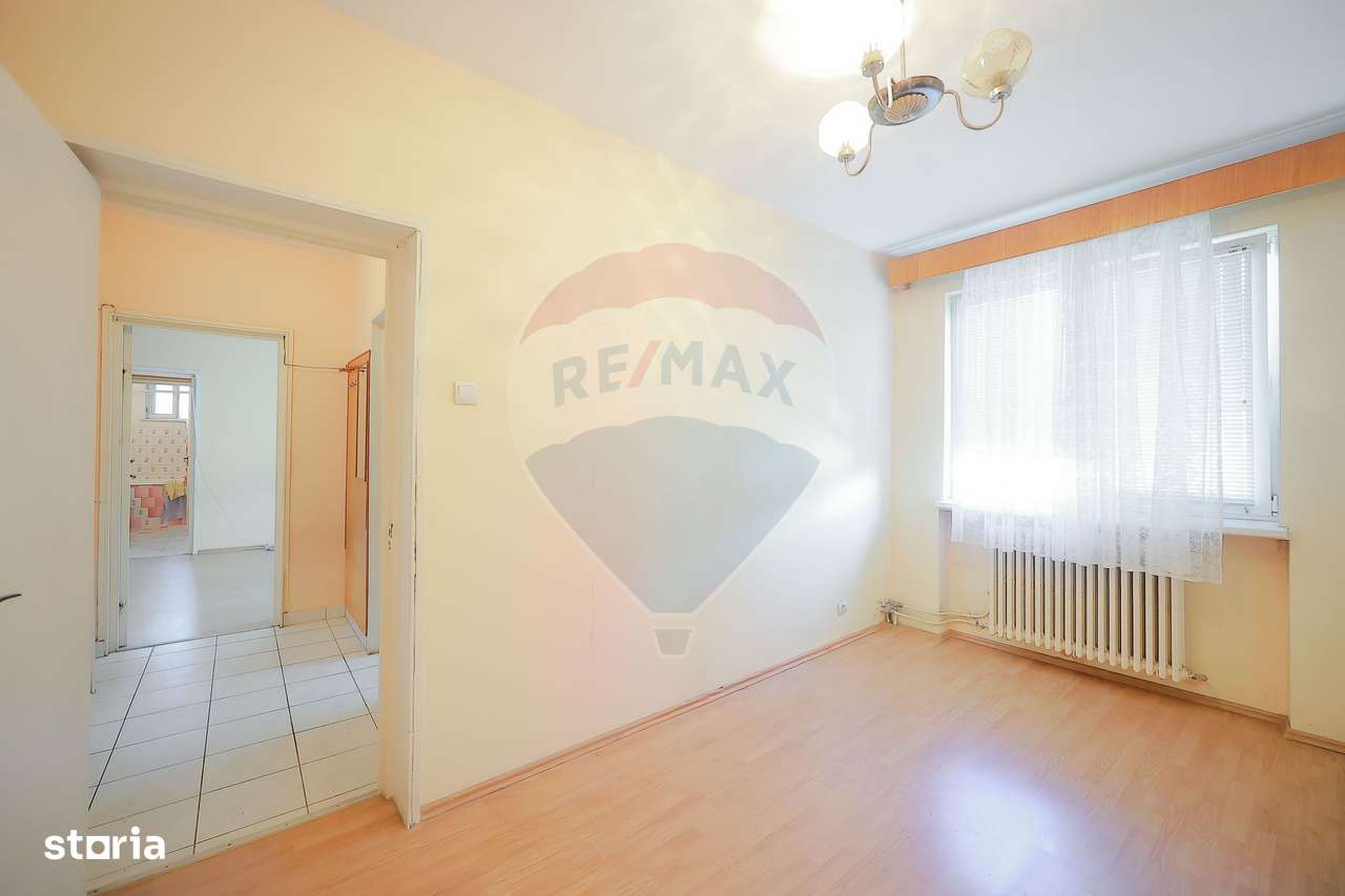 De vânzare, apartament cu 3 camere, zona Rogerius - Imagine principală: 2/20