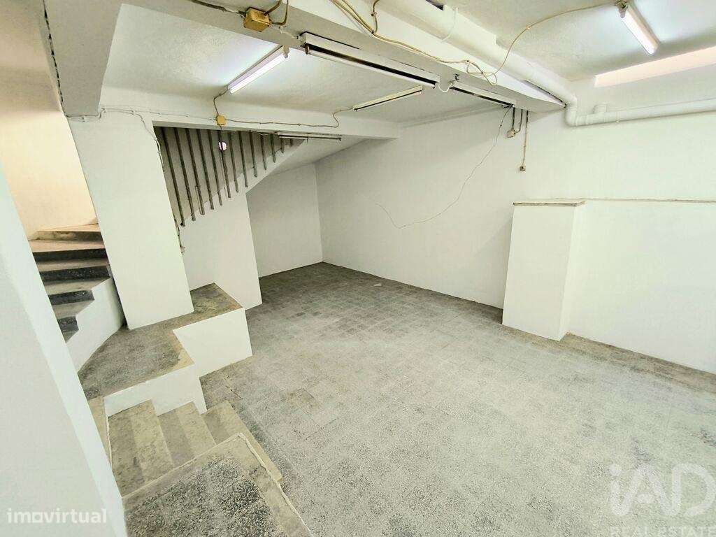 Loja / Estabelecimento Comercial T2 em São Domingos De Benfica de 237, - Grande imagem: 5/20