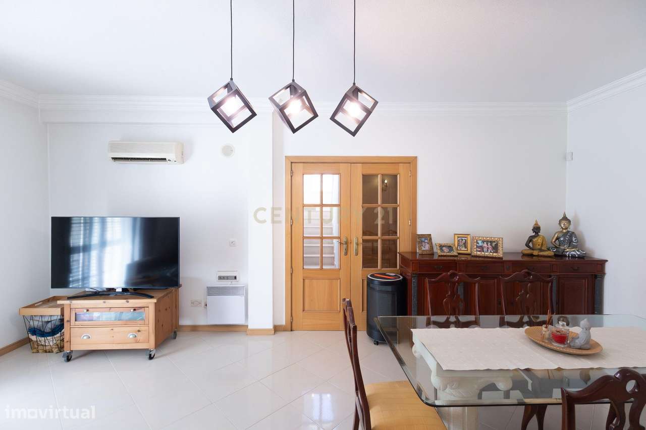 Moradia T4+1 em Condomínio Fechado – Alfacenhas Vila-9