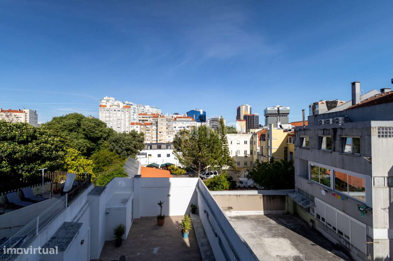 T1 Charmoso Próximo às Amoreiras com Estacionamento-22