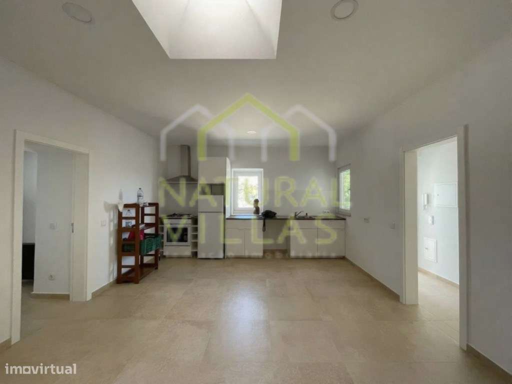 Moradia T3 Renovada, Estoi - Arrendamento Anual - Grande imagem: 4/6