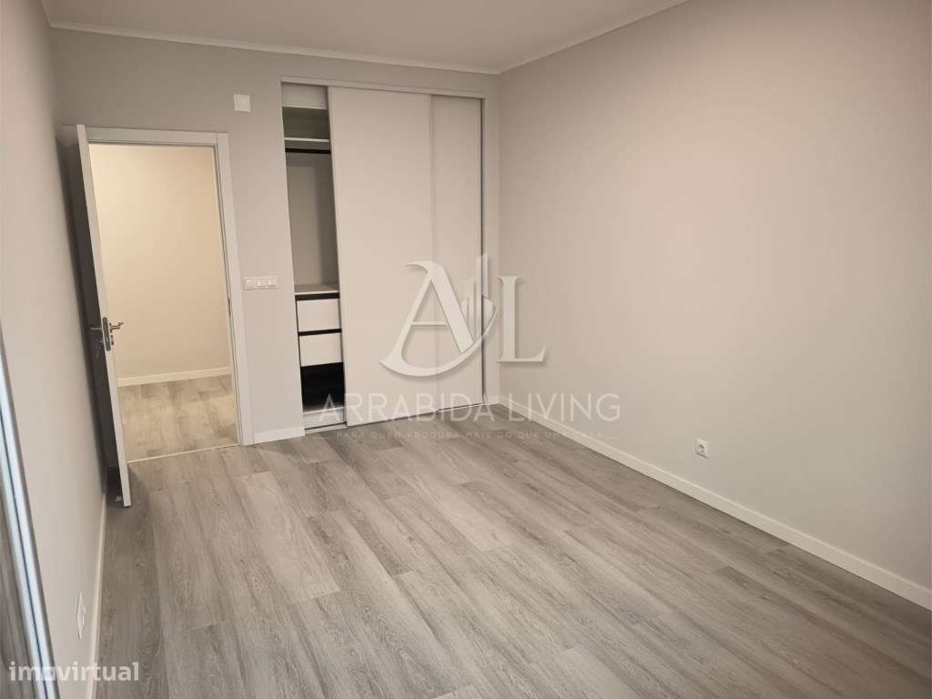 T2 - Remodelado c/ arrecadação - Oeiras-7