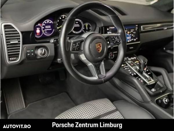 Porsche Cayenne Coupe - 13