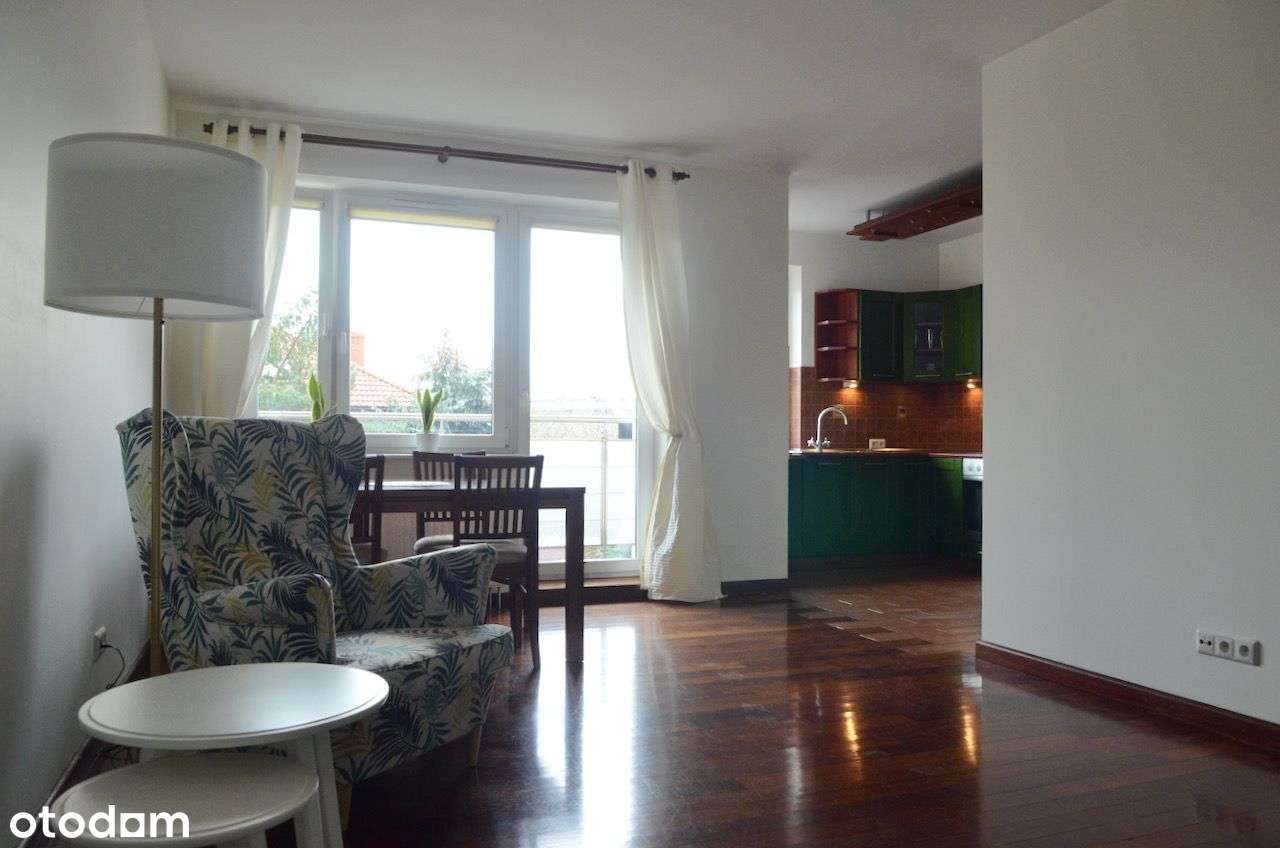 Słoneczne mieszkanie z garażem i loggią na Gocławku – 39 m² - Pełny obrazek: 2/7