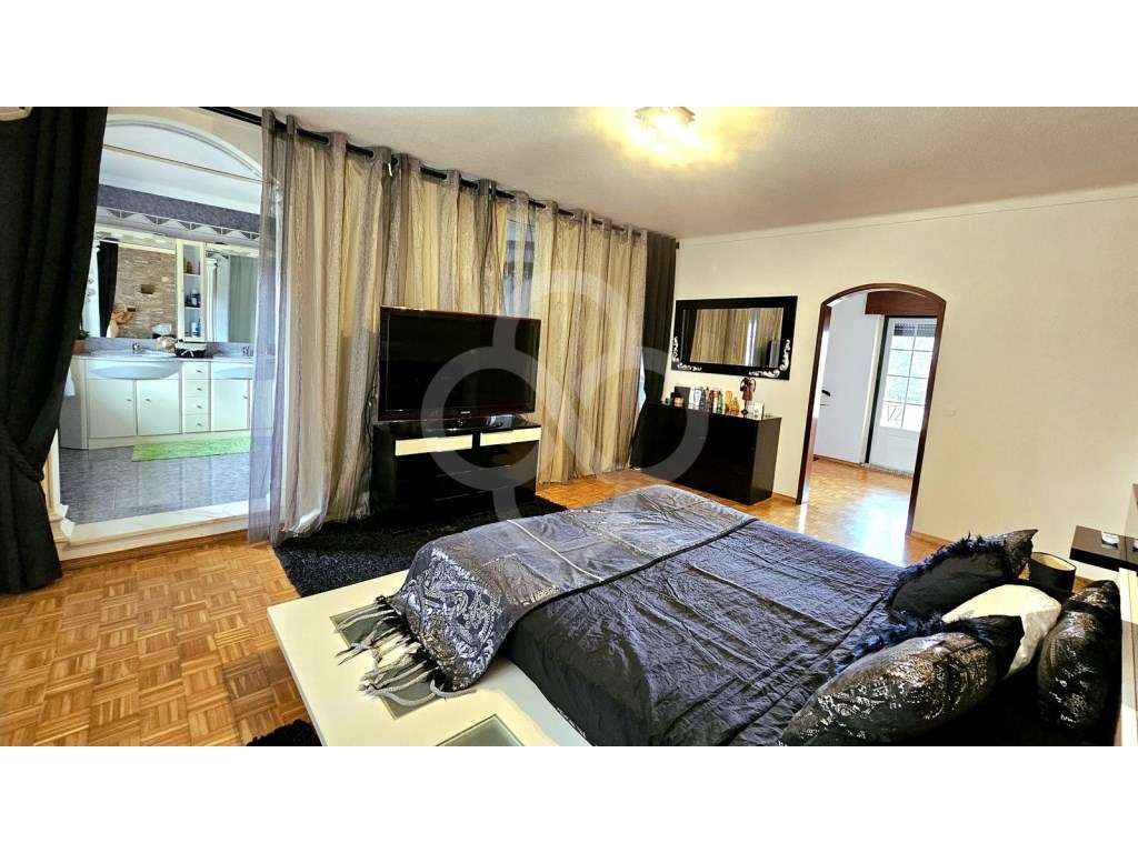 Quinta 2,4 hectares com moradia T5 em Aveiras de Cima Azambuja-35