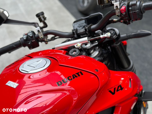 Ducati Streetfighter V4 - 11