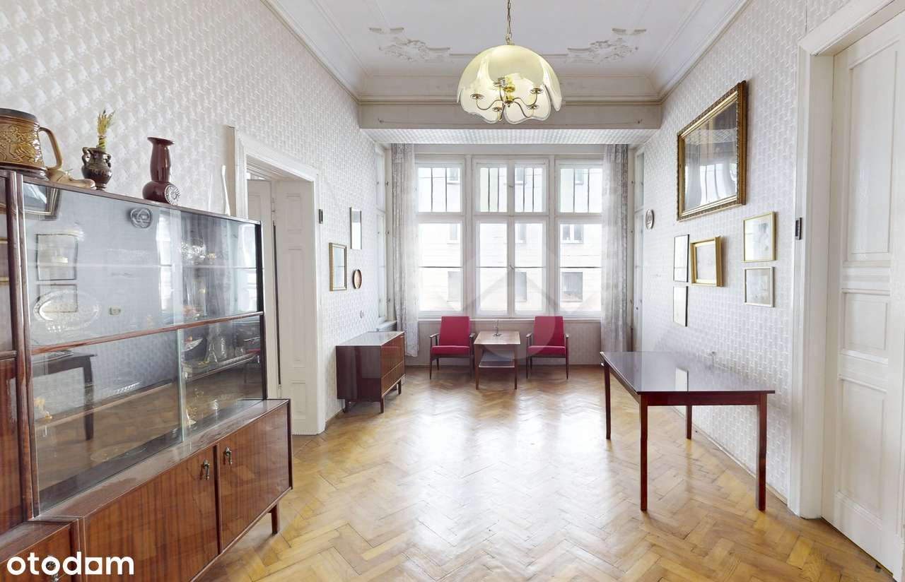 Pałacowe mieszkanie w pięknej kamienicy-1