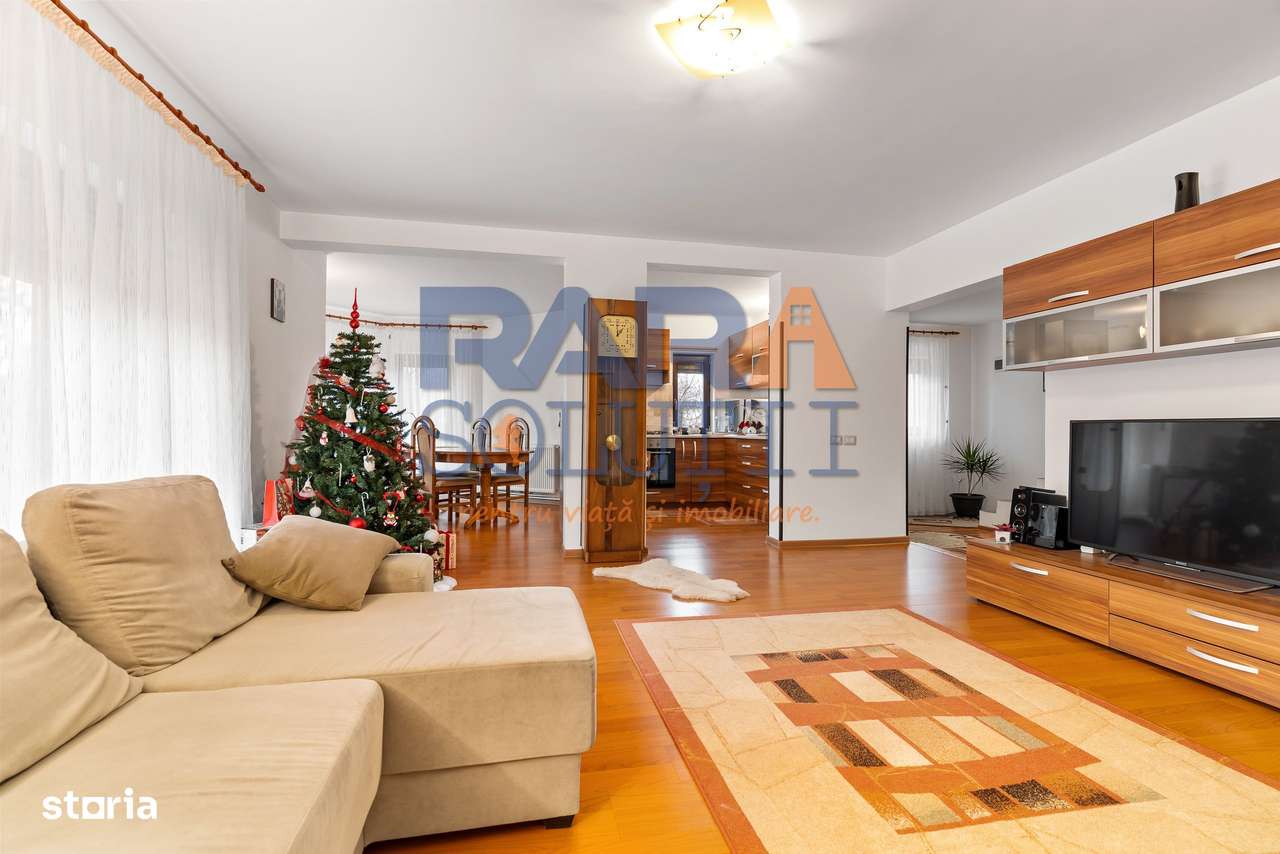 Casă cu 3 dormitoare și 2600 mp teren - Imagine principală: 5/20