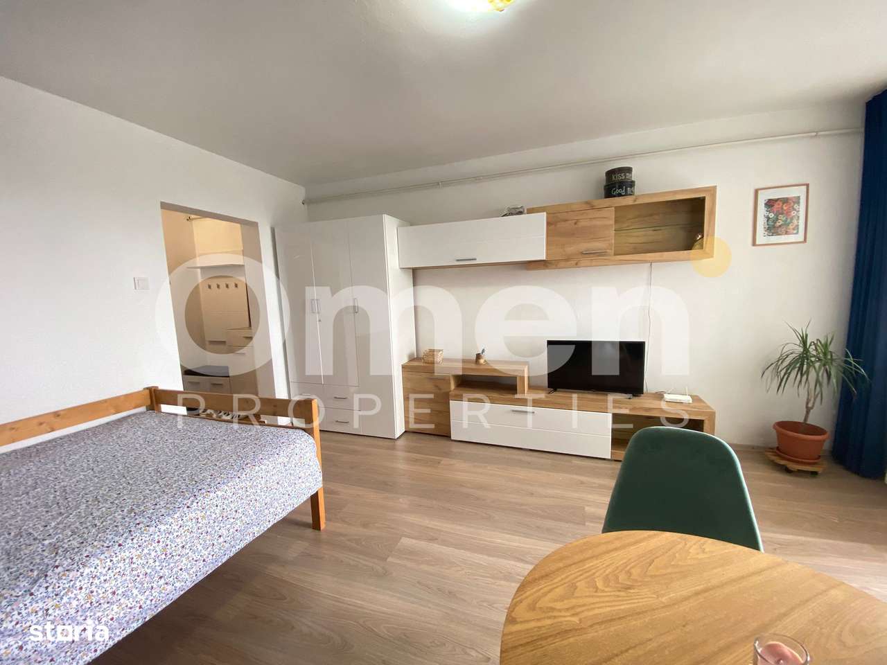 Garsoniera finisata modern, la etaj intermediar, cu priveliste panoram - Imagine principală: 1/7