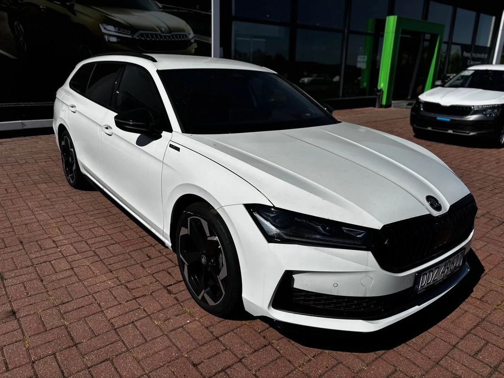 SKODA SUPERB Škoda Superb Combi Sportline 1.5 TSI PHEV 150 kW (204 KM)