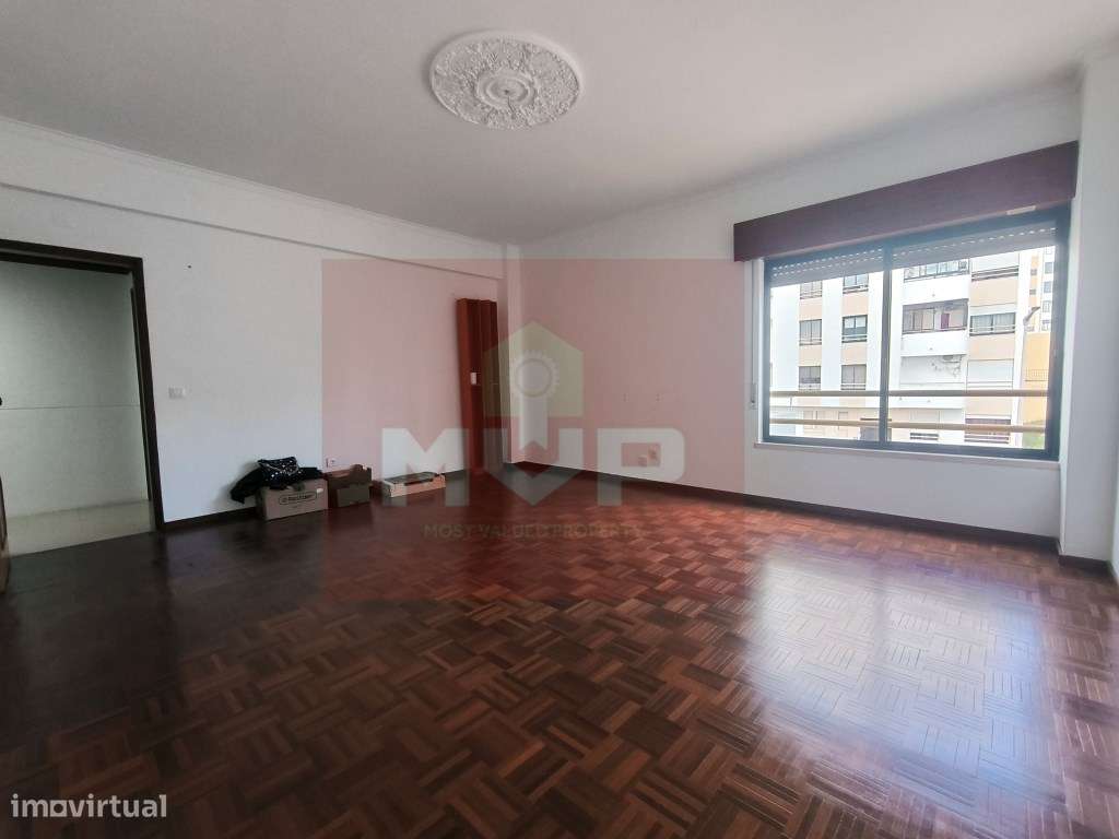 Apartamento T3 em Faro-18