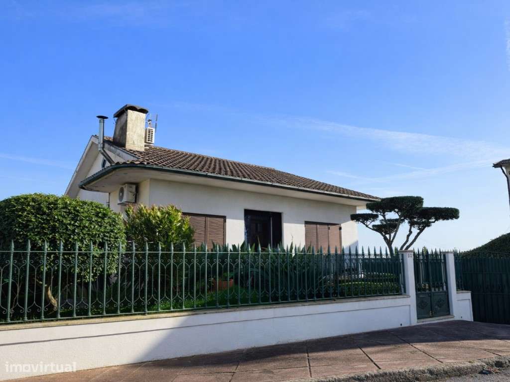 Moradia T3 com piscina | Felgueiras - Grande imagem: 4/15