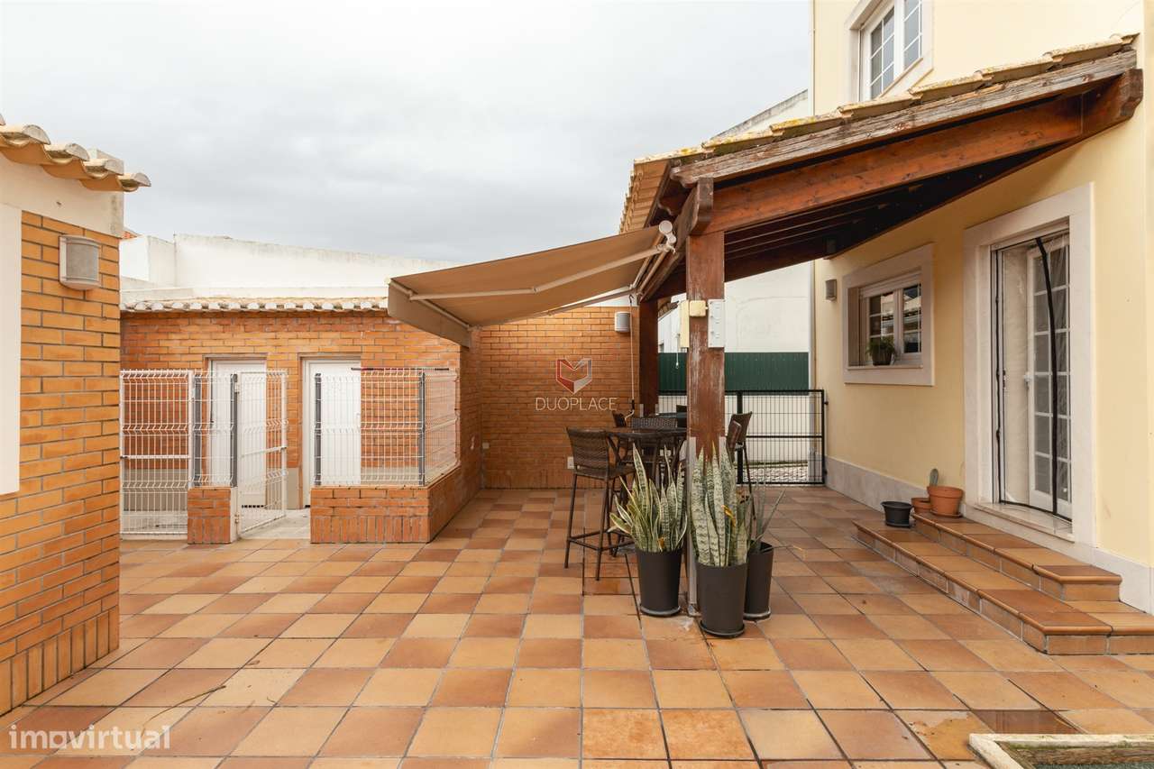 Moradia Premium T4 com Sótão, Ginásio, Garagem e Excelentes Áreas | Mo-57