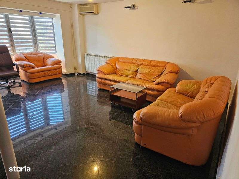 Apartament 3 camere et.1 stradal Piata Alba Iulia, B-dul Decebal, sec.3