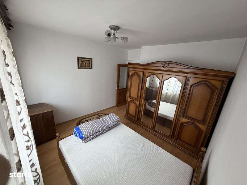 Inchiriez apartament 3 camere , Bulevardul Bucuresti - Imagine principală: 4/8