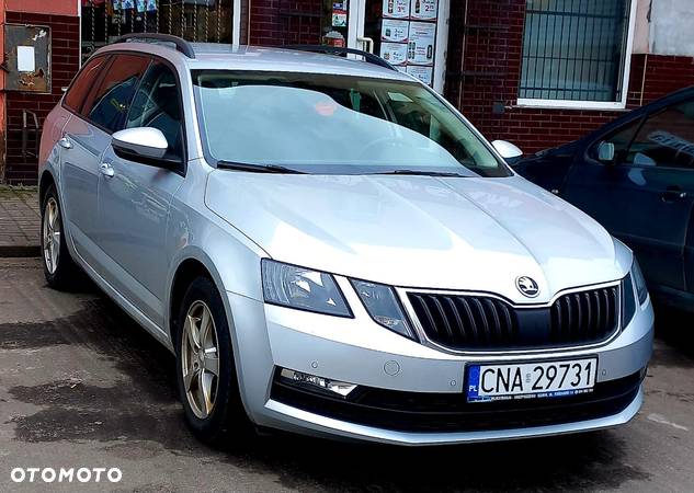 Skoda Octavia 2.0 TDI Ambition DSG - 1