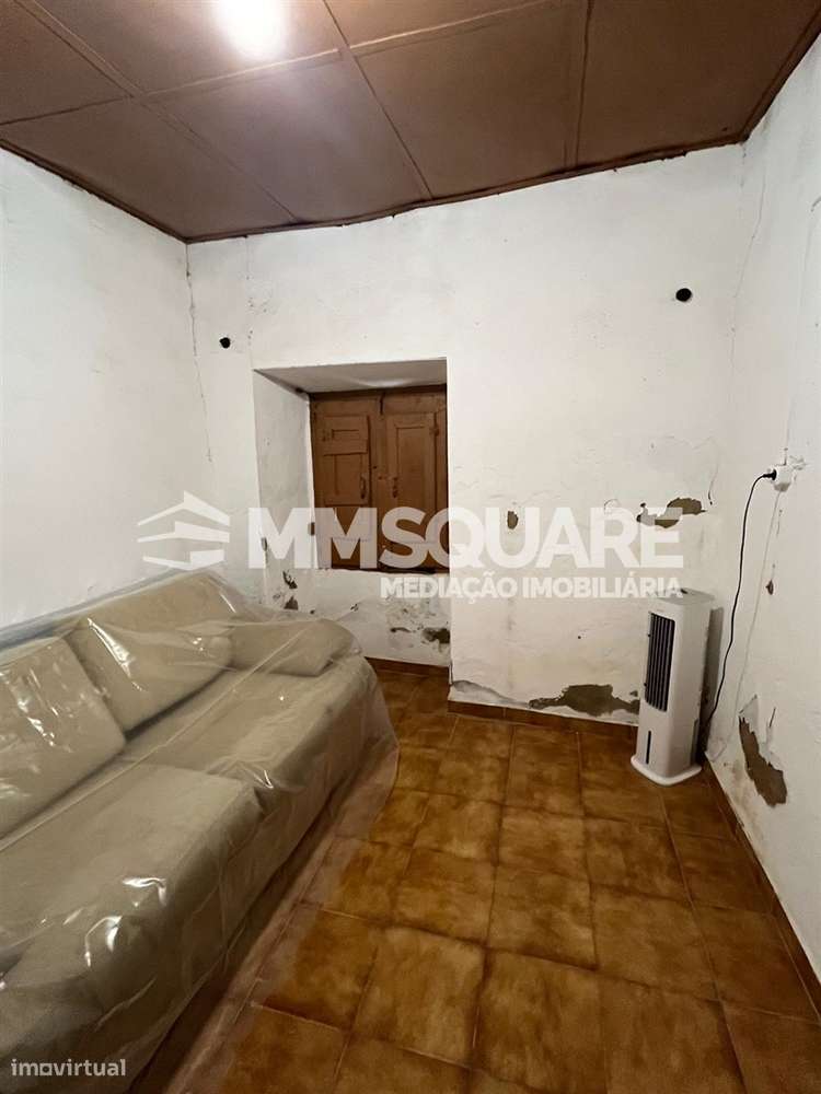 Moradia T3 inserida na zona histórica de Ourique-16
