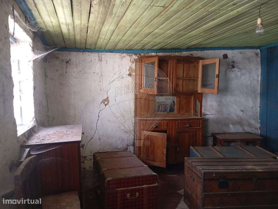 Moradia T1 para venda - Grande imagem: 2/6