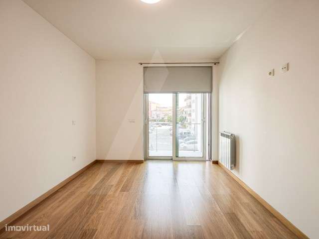 Apartamento T2 com varandas e garagem fechada no centro de Aveiro-22