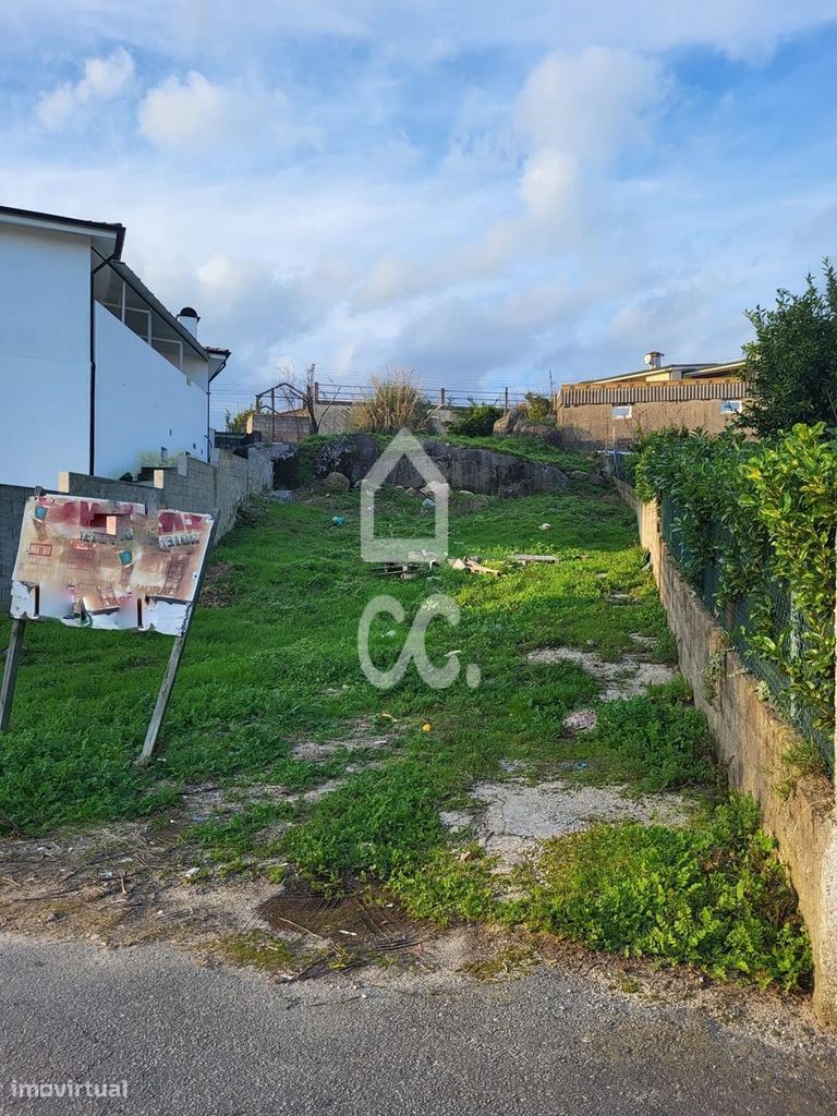 Terreno para construção em Gondar - Guimarães