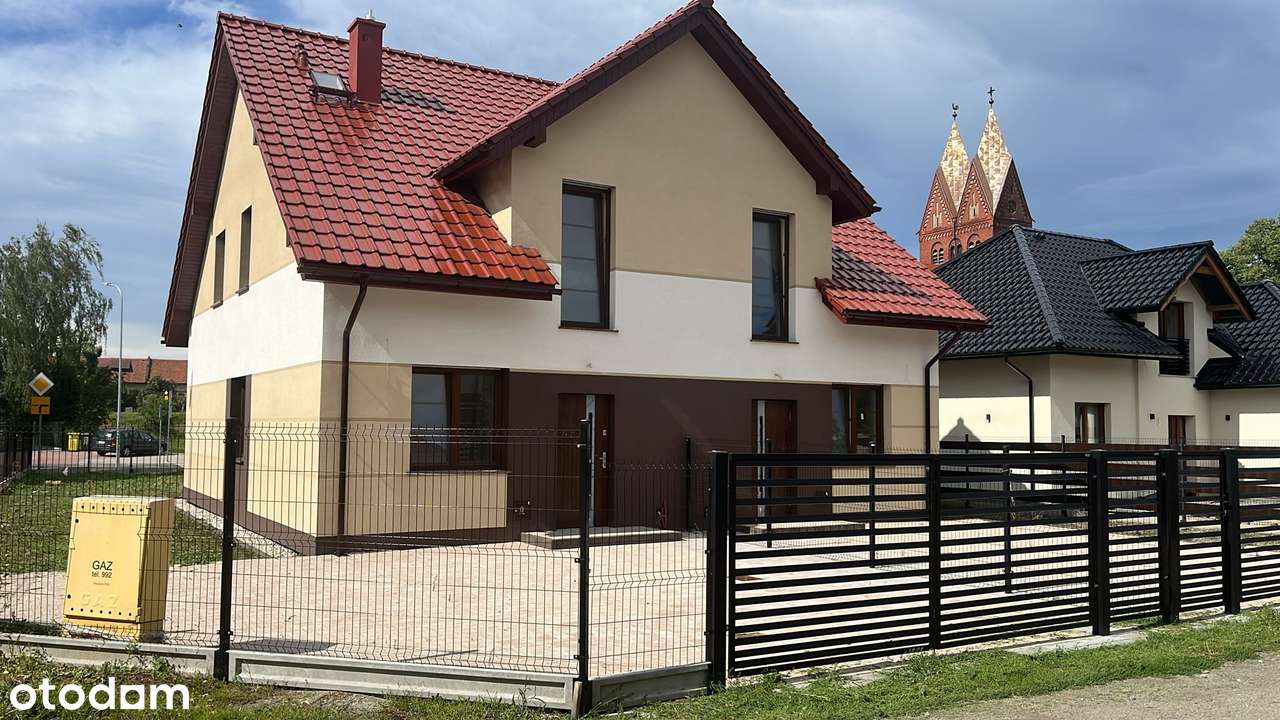 Nowy dom w centrum Chojnowa - Pełny obrazek: 1/11