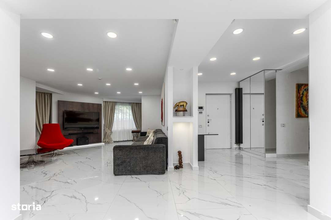 Vila Individuala de Lux in Herastrau - 10 Camere, Cinema, Piscina Ream - Imagine principală: 4/19