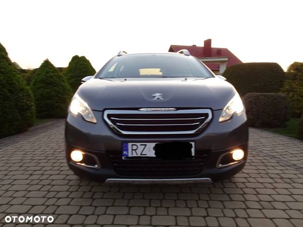 Peugeot 2008 1.6 e-HDi Style S&S - 8