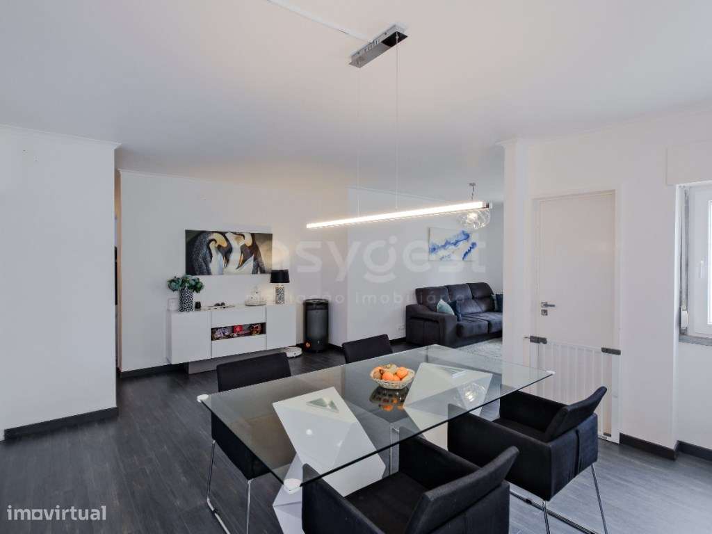 Apartamento T2 em Cascais com garagem box 1 viatura e arrecadação - Grande imagem: 5/32