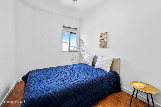 Apartamento T4 Completamente Renovado em Portimão-4