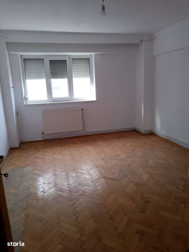 De Vanzare DUPLEX- 3 Camere zona Piata Mare-10