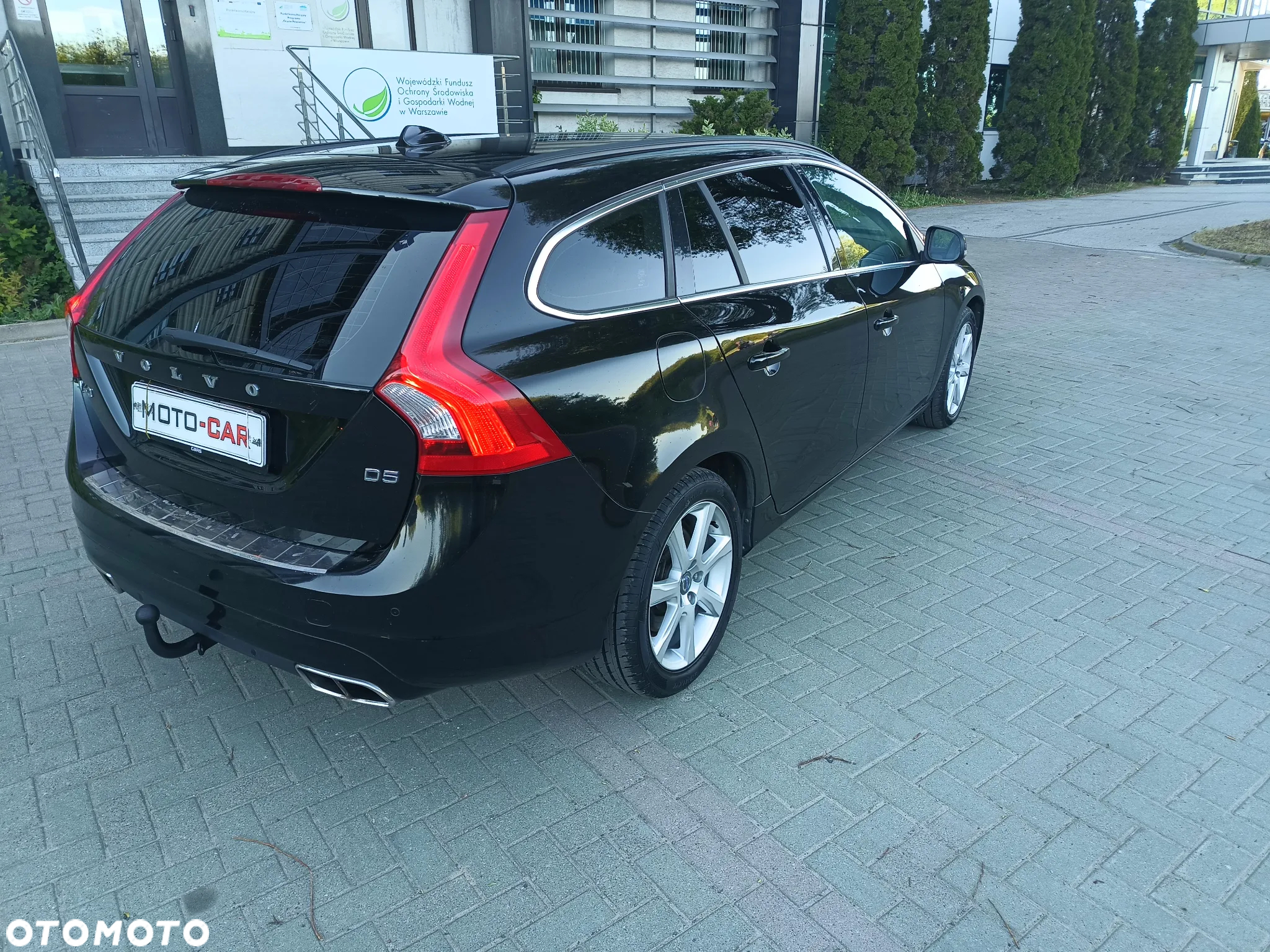 Volvo V60 D5 Drive-E Momentum - 6